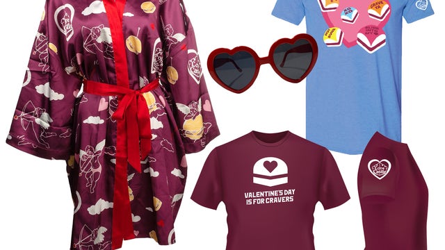 White Castle hosts Valentine's Day dinner for 32nd year, offers new line of merchandise