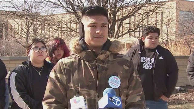 CPS students plead for more social workers, mental health services at Little Village High School