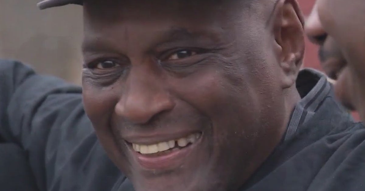 Man wrongfully convicted of 1989 Gold Coast murder is freed | FOX 32 ...