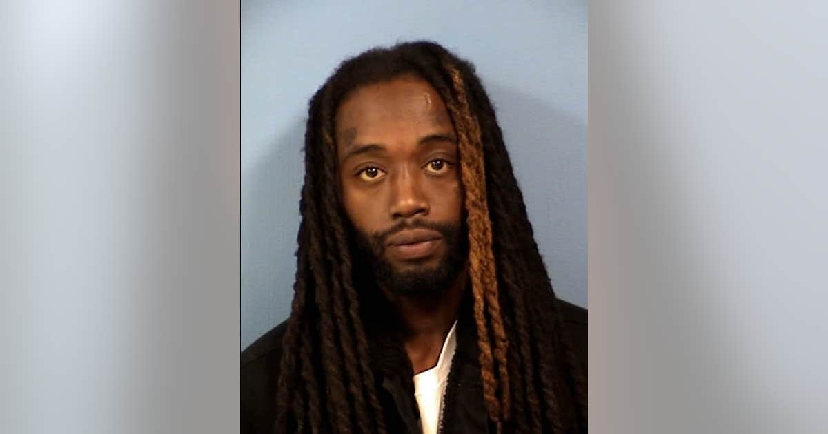 Chicago man sentenced for robbing, trying to carjack woman at suburban ...