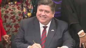 Pritzker signs mandatory paid leave bill for Illinois workers