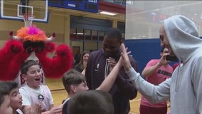 10-year-old patient at Advocate Children’s Hospital gets big surprise from Chicago Bulls