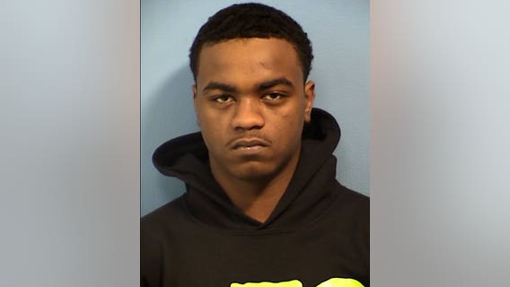 Aurora man, 16-year-old boy charged with illegally possessing guns while at Fox Valley Mall