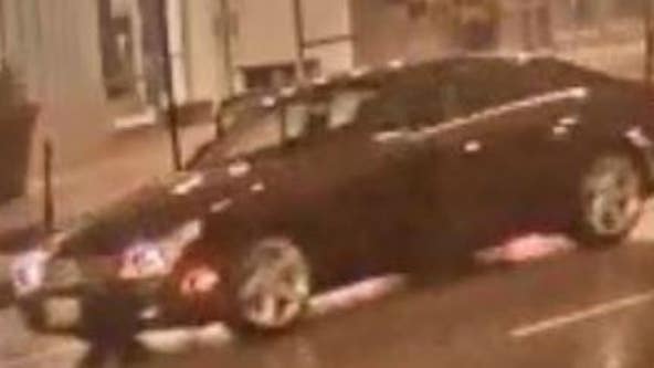 Chicago police: Driver wanted after man dies in West Town hit-and-run