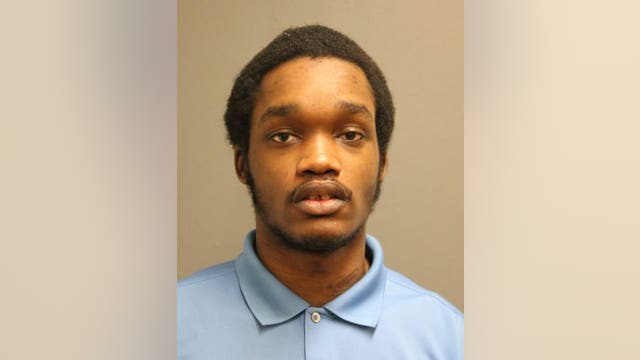 Man charged in 2021 robbery of Lake View store