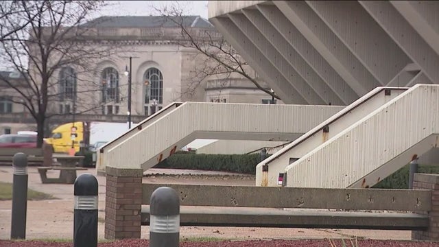 Immigrant jailed while waiting to testify in trial sues Will County Sheriff