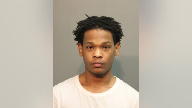 Teenager charged with robbing another teenager at gunpoint on Chicago's Near South Side