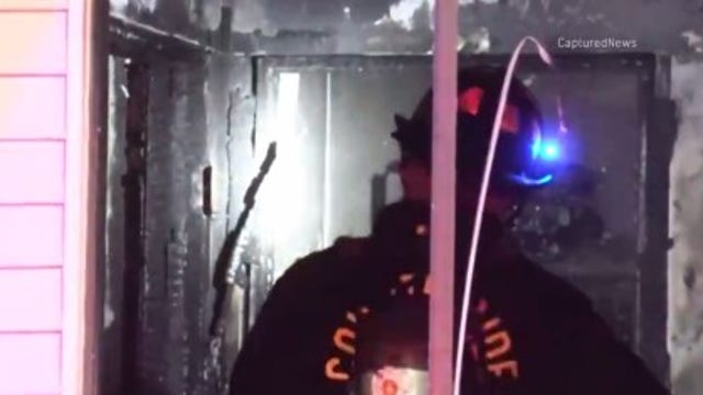 2 killed in north suburban apartment fire