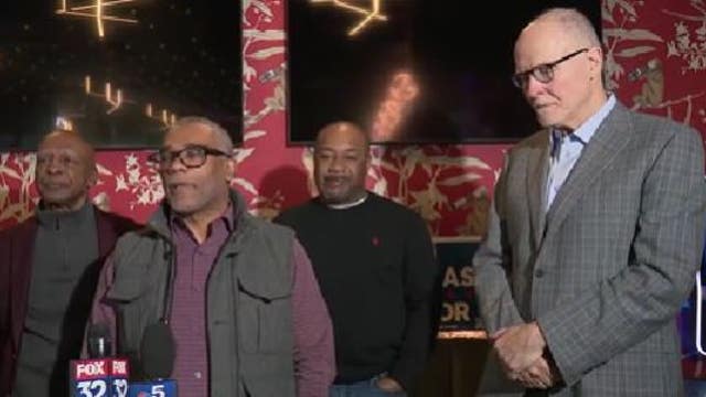 Alderman Walter Burnett endorses Paul Vallas for Chicago Mayor