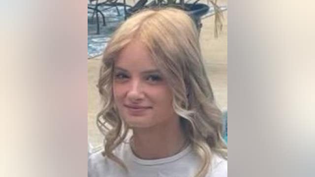 Indiana police searching for missing 14-year-old Emily Barger, who is believed to be in 'extreme danger'