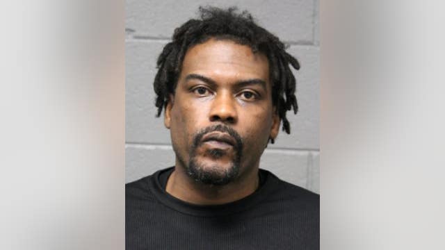 Chicago man charged with restraining, strangling and robbing woman in Bronzeville