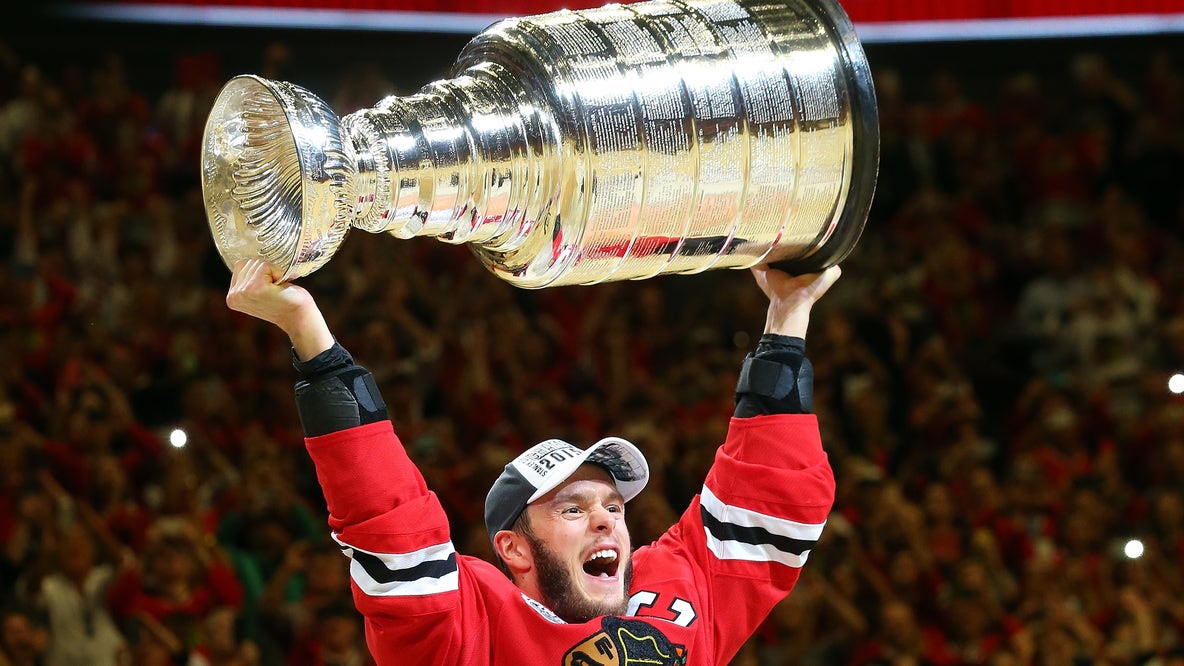 Jonathan Toews, captain of Chicago Blackhawks dynasty, retires from NHL