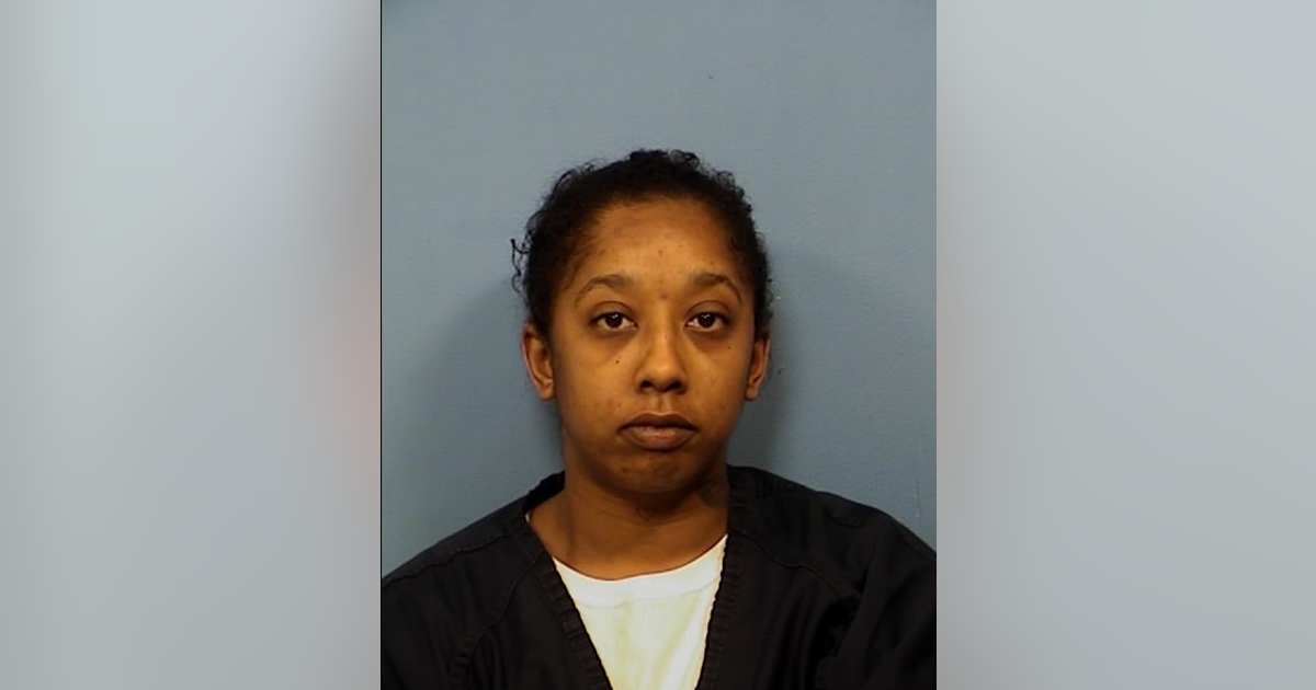 Chicago woman led police on high-speed chase, crashed vehicle on I-88 ...