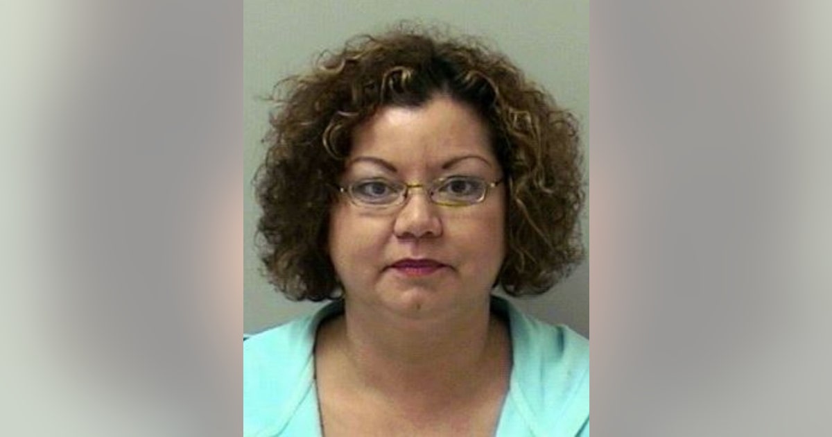 Bond set at $2M for Elgin woman charged with stabbing man to death ...