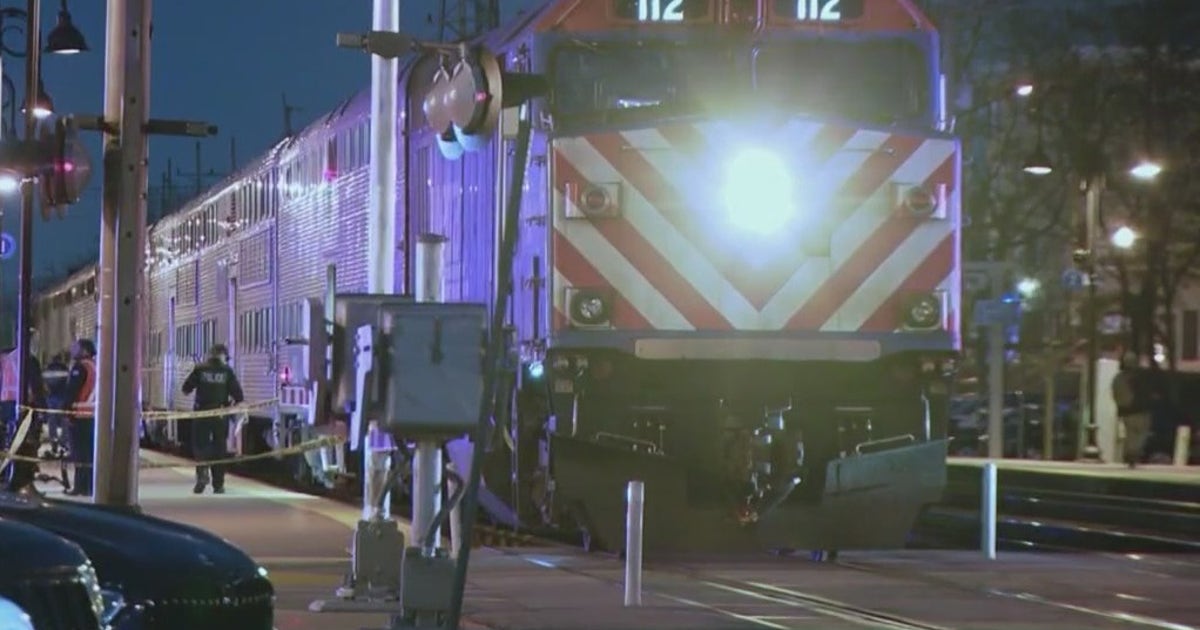 Person fatally struck by Metra train in Downers Grove | FOX 32 Chicago