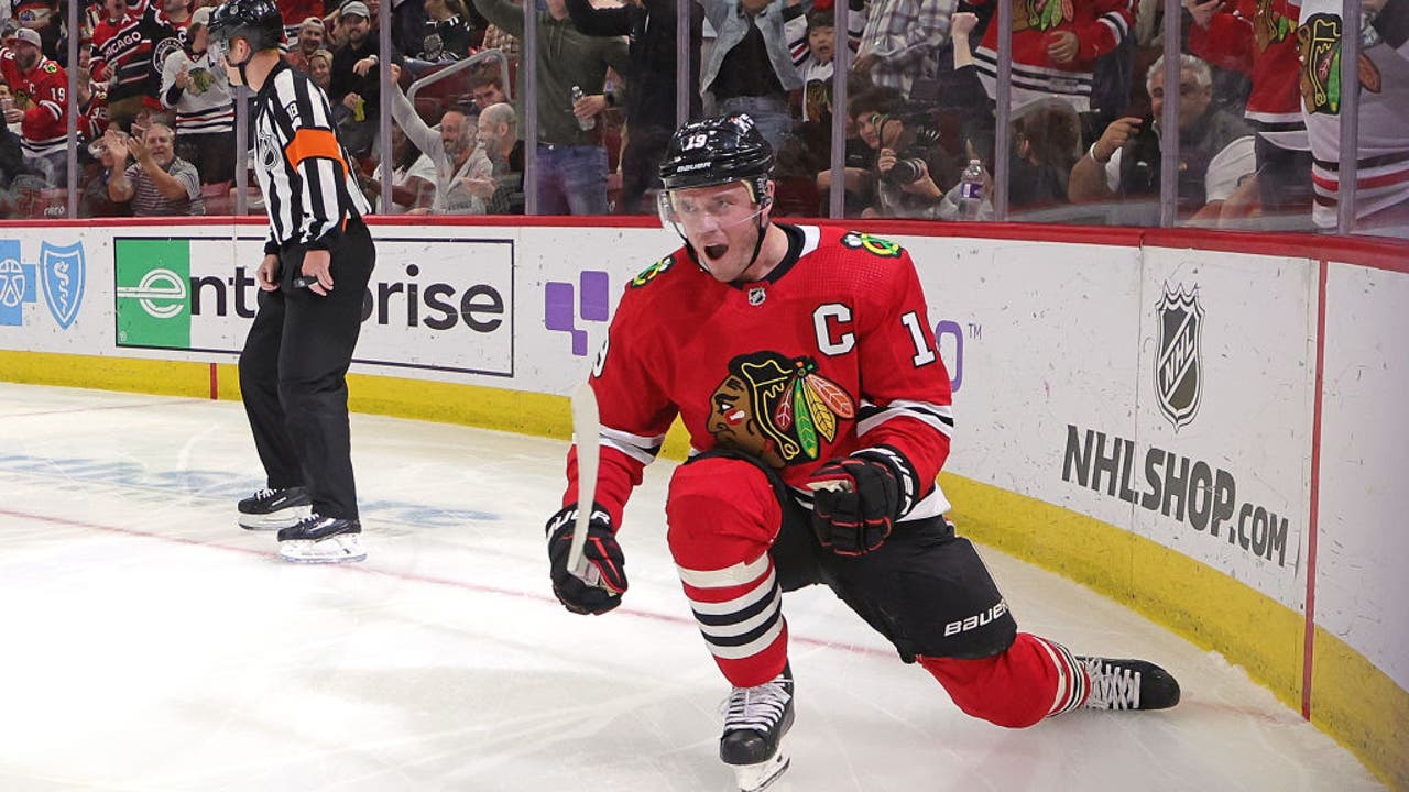 Toews, Blackhawks Lose 5-4 To Flyers In Finale | FOX 32 Chicago