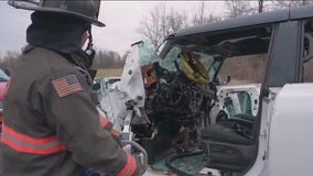 Chicago-area firefighters learn how to handle electric vehicle fires