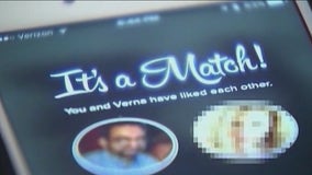 Local experts weigh in on new dating trends in Chicago