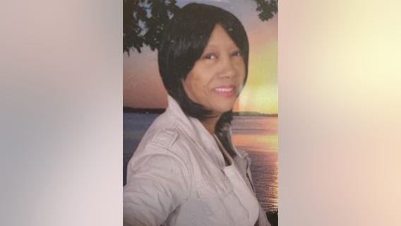 Jeneva Parker: Chicago police looking for elderly woman who has been missing for weeks