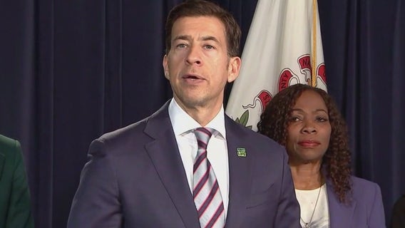 Giannoulias urges Illinois lawmakers to adjust age for mandatory driving tests