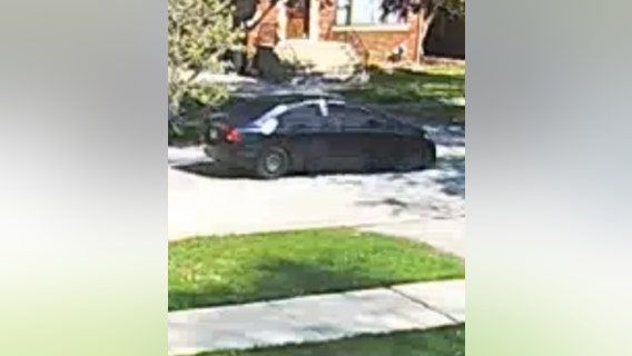 Oak Lawn police seek suspect who attempted to lure child with candy
