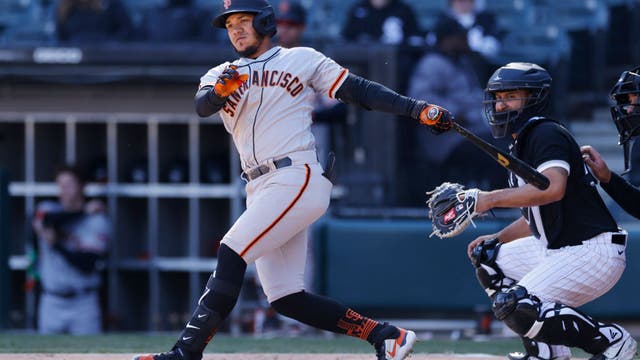 Homer-happy Giants slug 5 more, pound White Sox 16-6