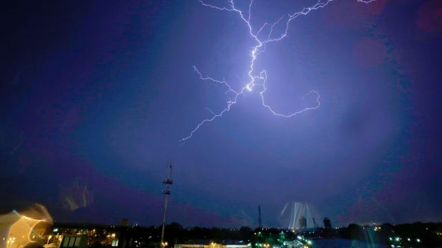 NWS: Tornado reportedly spotted in central Illinois