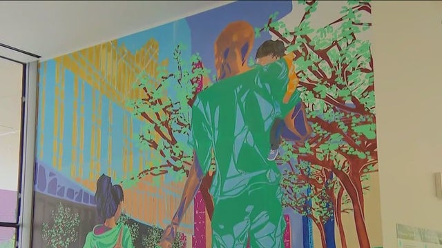 Cook County Health unveils newest mural at CCH Professional Building
