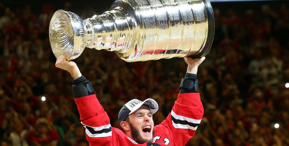 Jonathan Toews, captain of Chicago Blackhawks dynasty, retires from NHL