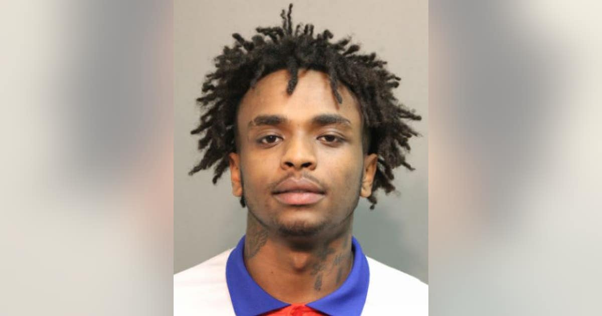 Chicago man charged with robbing North Side businesses | FOX 32 Chicago