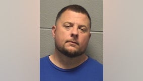 Chicago man on probation arrested for selling counterfeit MLB hats: police