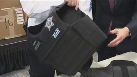 Chicago police officers receive 500 new bulletproof vests