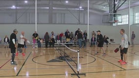 Pickleball enthusiast makes pit stop in Lake Zurich during world record attempt