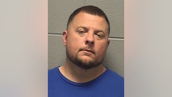Chicago man on probation arrested for selling counterfeit MLB hats: police