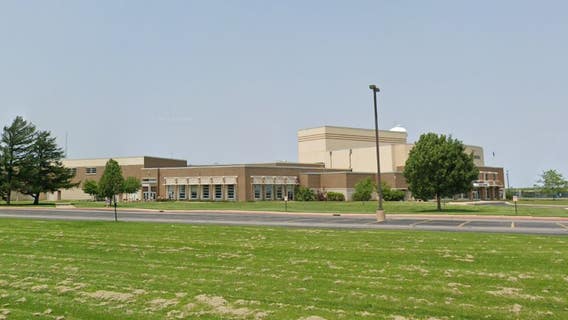 Fire breaks out in suburban high school bathroom: sheriff