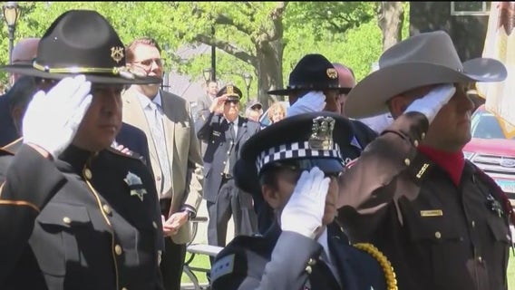 Pritzker pays tribute to fallen officers and their families