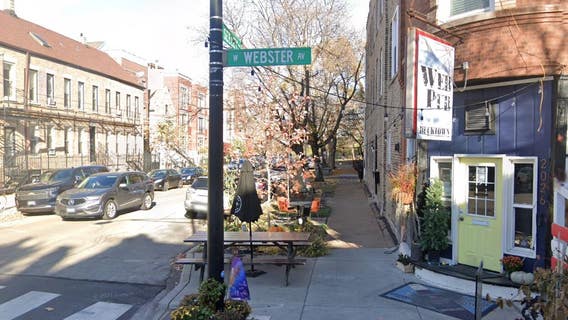 ‘We need help.’ Bucktown pub owner held at gunpoint, first of 9 armed robberies on North, Northwest sides