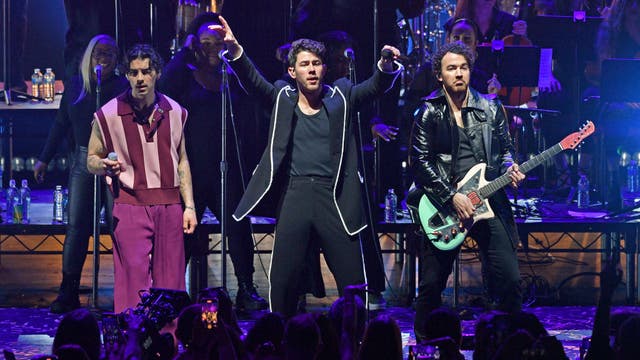 Jonas Brothers to play Wrigley Field this summer