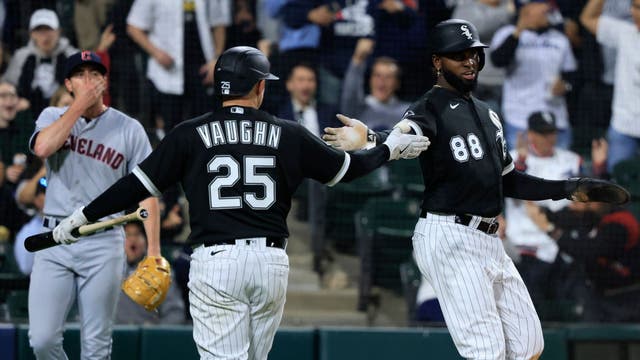Robert homers for 4th straight game, White Sox beat Guardians 8-3