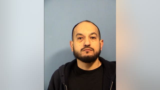 Driver goes airborne during high-speed chase, crashes into Wood Dale home: prosecutors