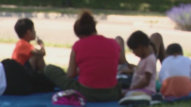 Chicago migrants move into Wright College, alderman urges patience