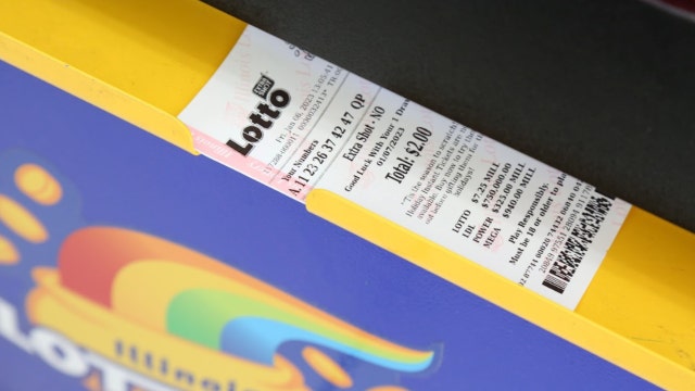 Illinois Lottery jackpot hits $15.9M ahead of tonight's drawing