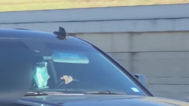 Illinois bill would change rule on hanging items from car's rearview mirror