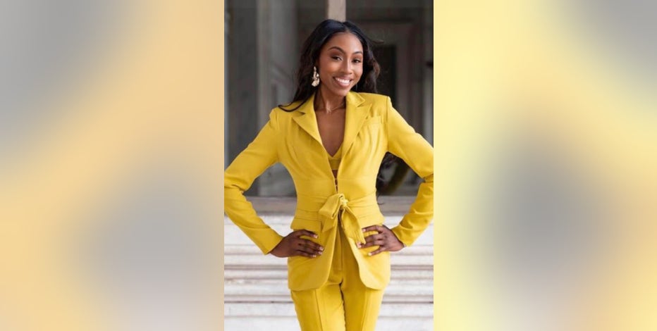 Off-duty Chicago police officer Areanah Preston killed right in front of her home