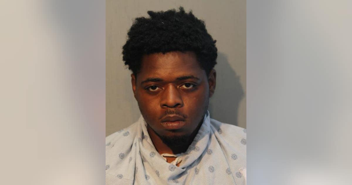 Chicago man charged with attempted murder after shooting at police in ...