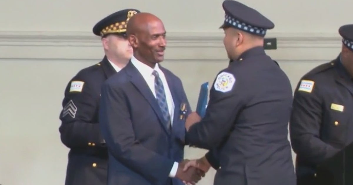 Rodrick Watson Mayor to Chicago police graduates: ‘I will have your back’ | FOX 32 Chicago
