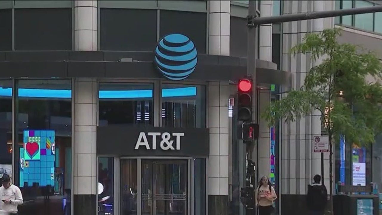 The Gap's Michigan Avenue Chicago flagship store closing after 20 years -  ABC7 Chicago