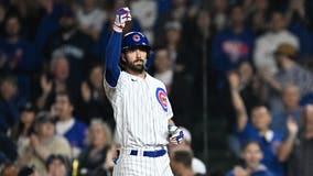 Swanson sparks 6-run 6th, Cubs rally to beat Pirates 10-6