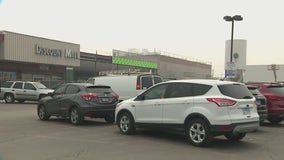 Vendors at Little Village Discount Mall reporting drop in sales