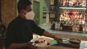 Push in Illinois to raise minimum wage for tipped workers